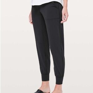 Lululemon Align Jogger *28", Black, size 6